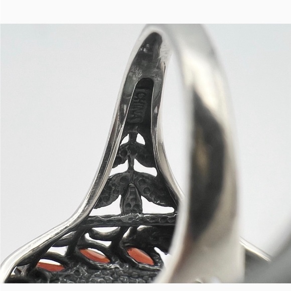 Stunning Jade and Garnet Ring - Picture 8 of 10